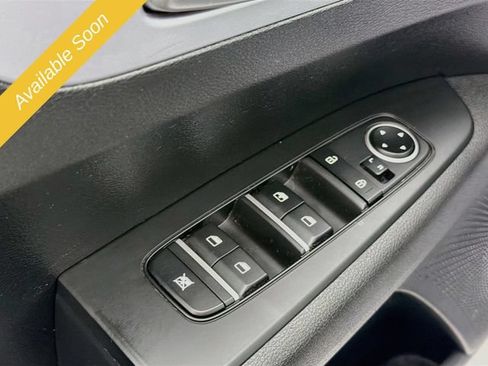 Used 2022 Kia Forte LXS FWD image 17