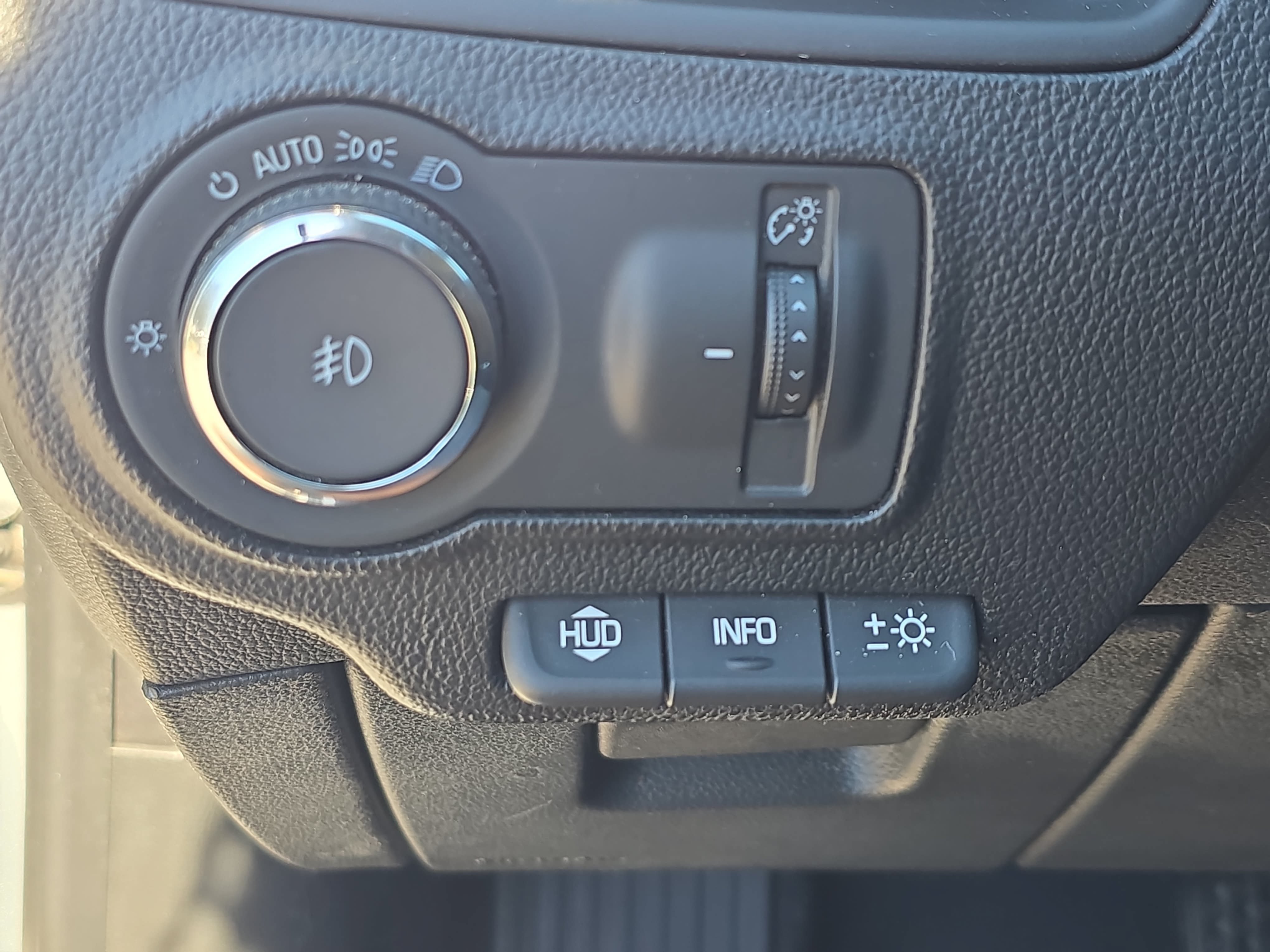 Used 2017 Buick Envision Premium w/ Driver Confidence Package AWD/4WD image 27