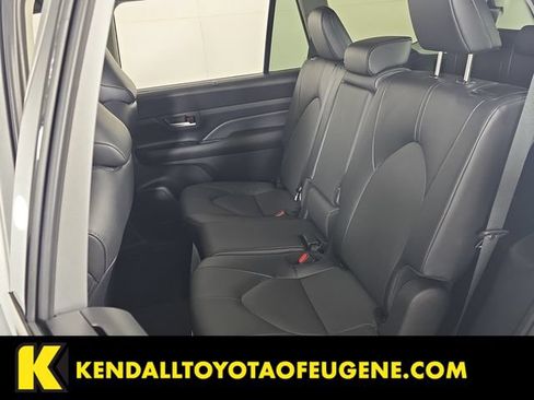 Certified 2025 Toyota Grand Highlander AWD image 25