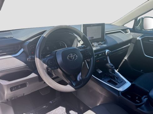 Used 2024 Toyota RAV4 XLE FWD image 7