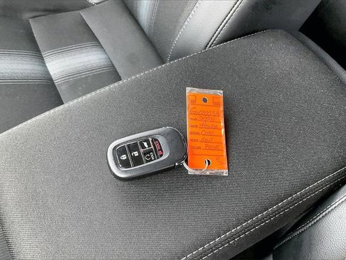 Used 2024 Honda Civic Sport image 33