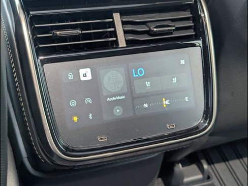 Used 2024 Rivian R1S Launch Edition Quad AWD/4WD image 19