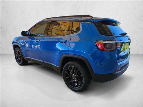 New 2026 Jeep Compass Latitude image 8