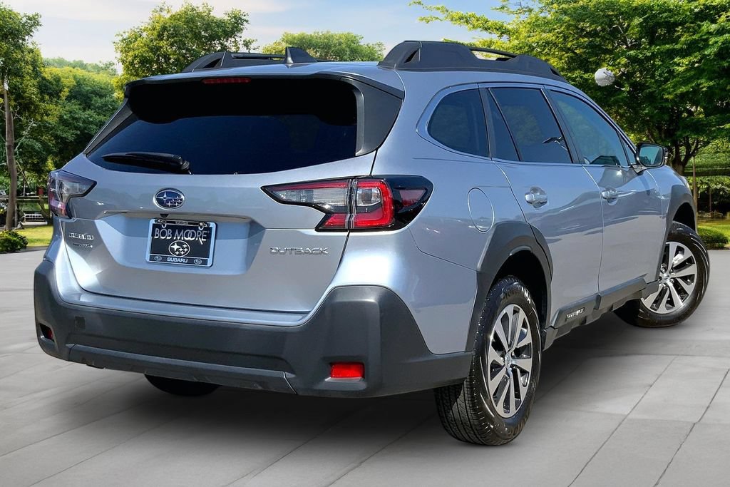 Used 2025 Subaru Outback Premium AWD/4WD image 6