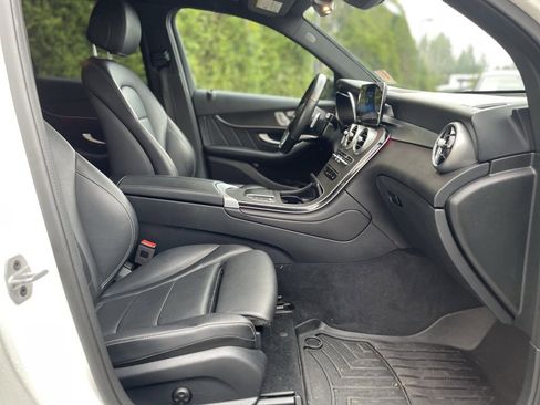 Used 2022 Mercedes-Benz GLC 300 4MATIC image 24