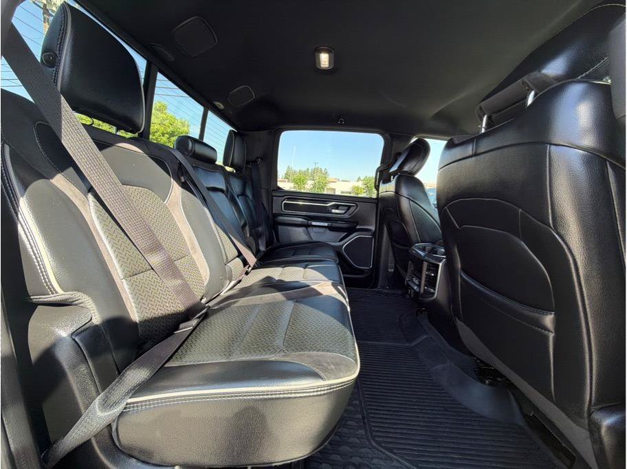 Used 2022 RAM 1500 Laramie AWD/4WD image 12