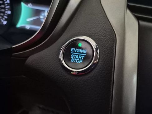 Used 2020 Ford Fusion SE FWD image 21
