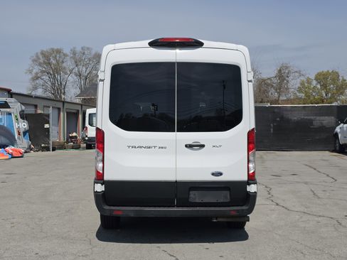 Used 2021 Ford Transit 350 XLT image 4
