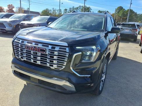 New 2026 GMC Terrain Denali AWD/4WD image 3