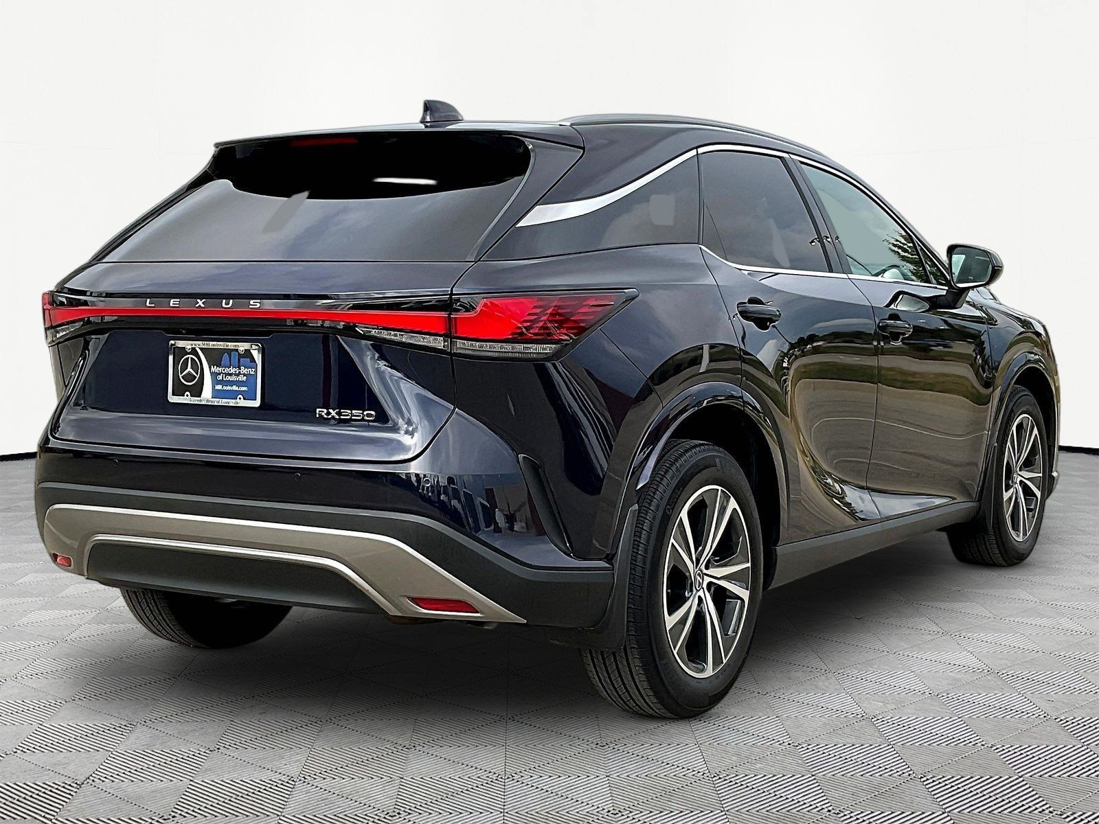 Used 2025 Lexus RX 350 Premium w/ Accessory Package (Z1) FWD image 6