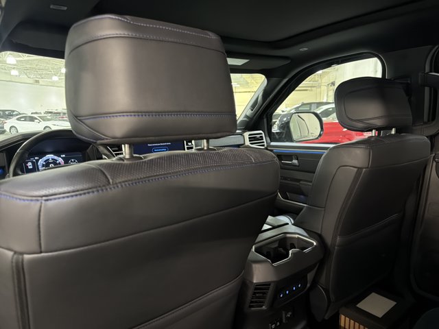 Used 2024 Toyota Tundra Platinum AWD/4WD image 19