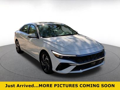 Used 2025 Hyundai Elantra Limited