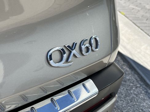 Certified 2023 INFINITI QX60 Luxe w/ Cargo Package AWD/4WD image 9