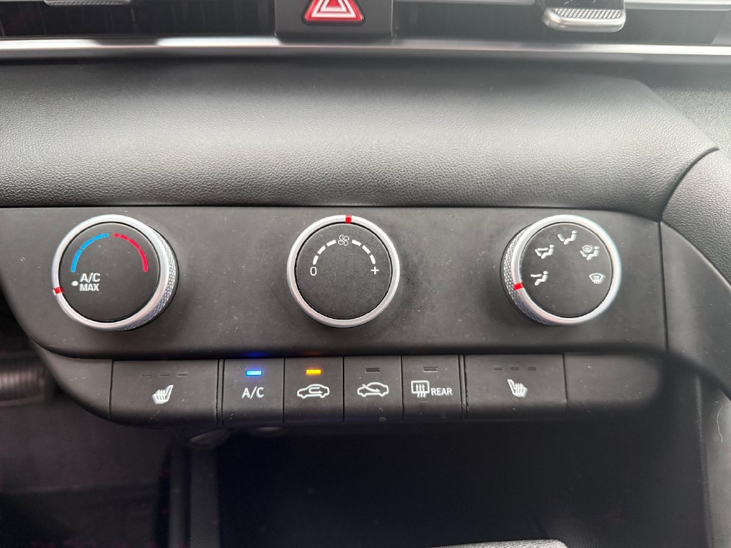 Used 2023 Hyundai Elantra SEL FWD image 16