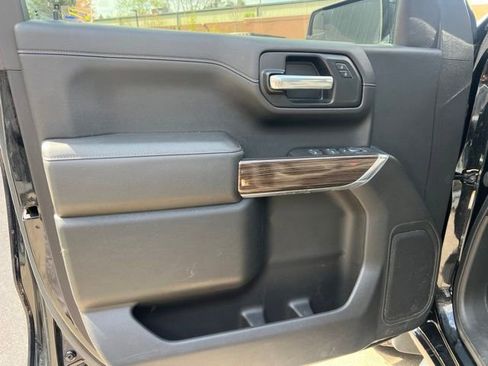 Used 2020 Chevrolet Silverado 1500 LT Trail Boss w/ Convenience Package AWD/4WD image 17