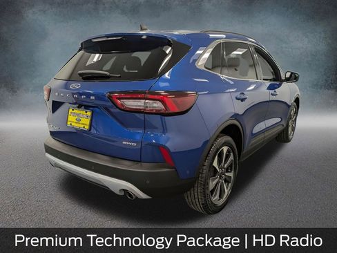 Used 2023 Ford Escape Platinum w/ Premium Technology Package AWD/4WD image 5