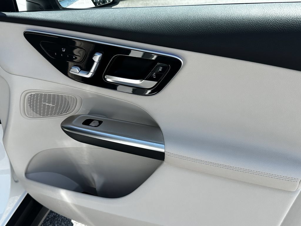 Certified 2025 Mercedes-Benz GLC 350e 4MATIC image 16