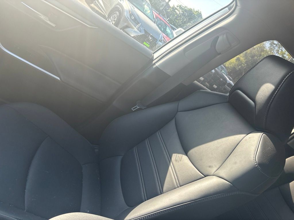 Used 2023 Toyota RAV4 XLE Premium FWD image 16
