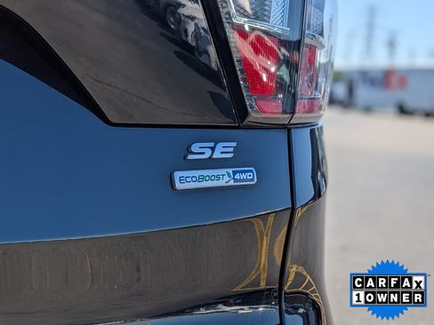 Used 2018 Ford Escape SE w/ SE Sync 3 Package AWD/4WD image 12