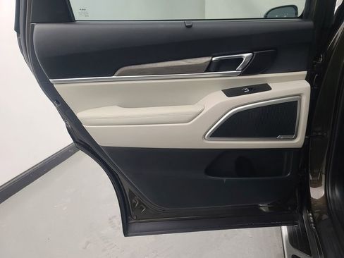 Used 2022 Kia Telluride EX w/ EX Premium Package image 20