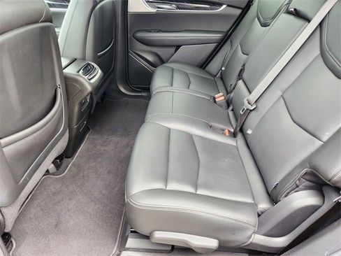 Used 2024 Cadillac XT6 Premium Luxury image 32