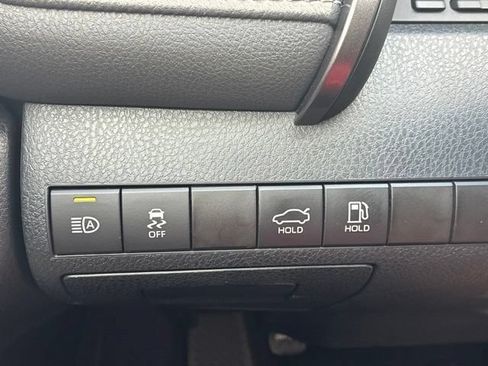 Used 2024 Toyota Camry SE FWD image 11