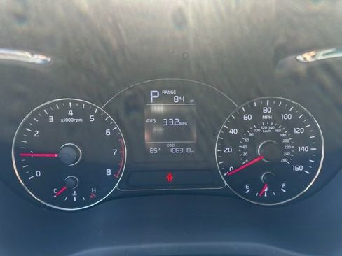 Used 2017 Kia Forte LX FWD image 17