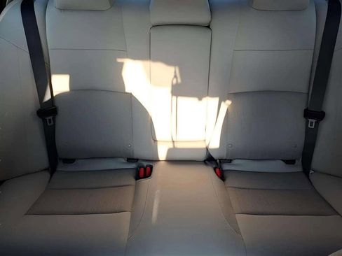 Used 2024 Nissan Altima 2.5 SV image 17