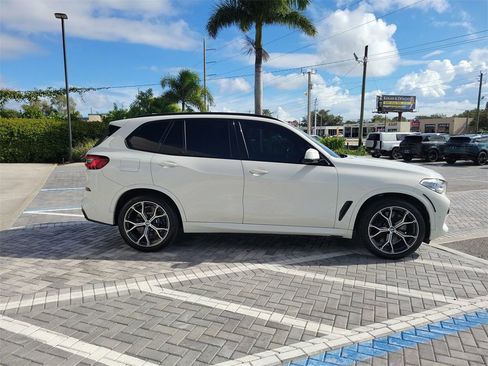 Used 2022 BMW X5 M50i w/ Executive Package image 6
