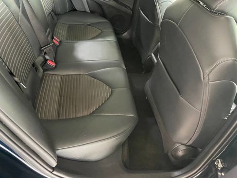 Used 2020 Toyota Camry SE image 23