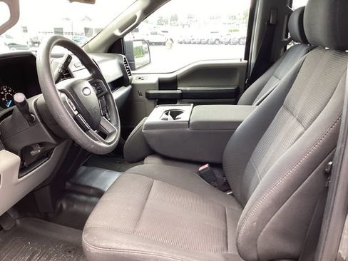 Used 2020 Ford F150 XL w/ Equipment Group 101A Mid RWD image 5