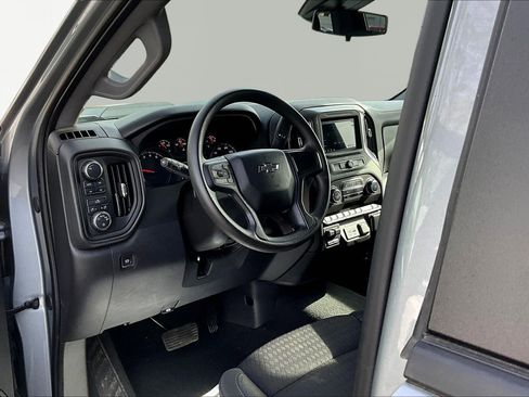 Used 2024 Chevrolet Silverado 1500 Custom Trail Boss w/ LPO, Dark Essentials Package AWD/4WD image 18