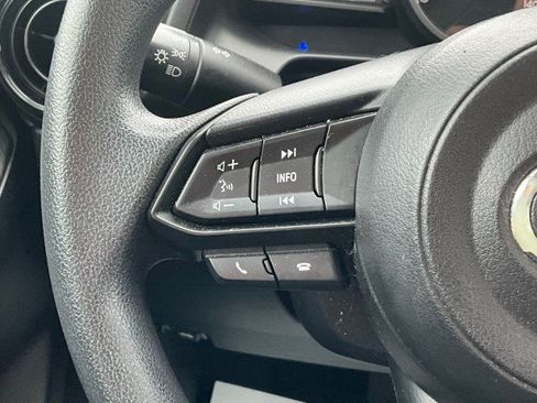 Used 2020 Toyota Yaris L FWD image 16