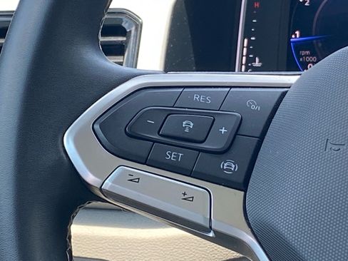 Certified 2023 Volkswagen Atlas SE w/ Panoramic Sunroof Package AWD/4WD image 5