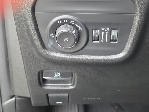 Used 2023 Jeep Grand Cherokee L Limited w/ Black Appearance Package RWD image 36