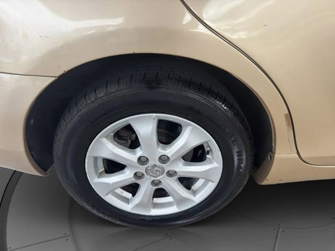 Used 2010 Toyota Camry LE image 24