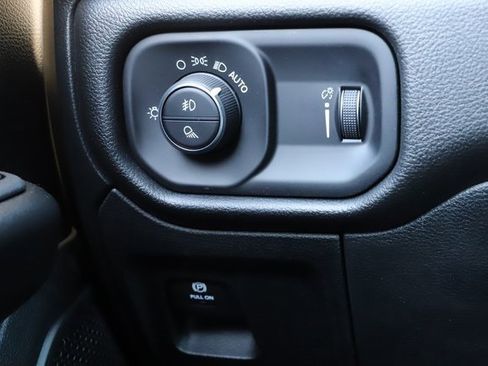 New 2026 RAM 1500 Express image 32