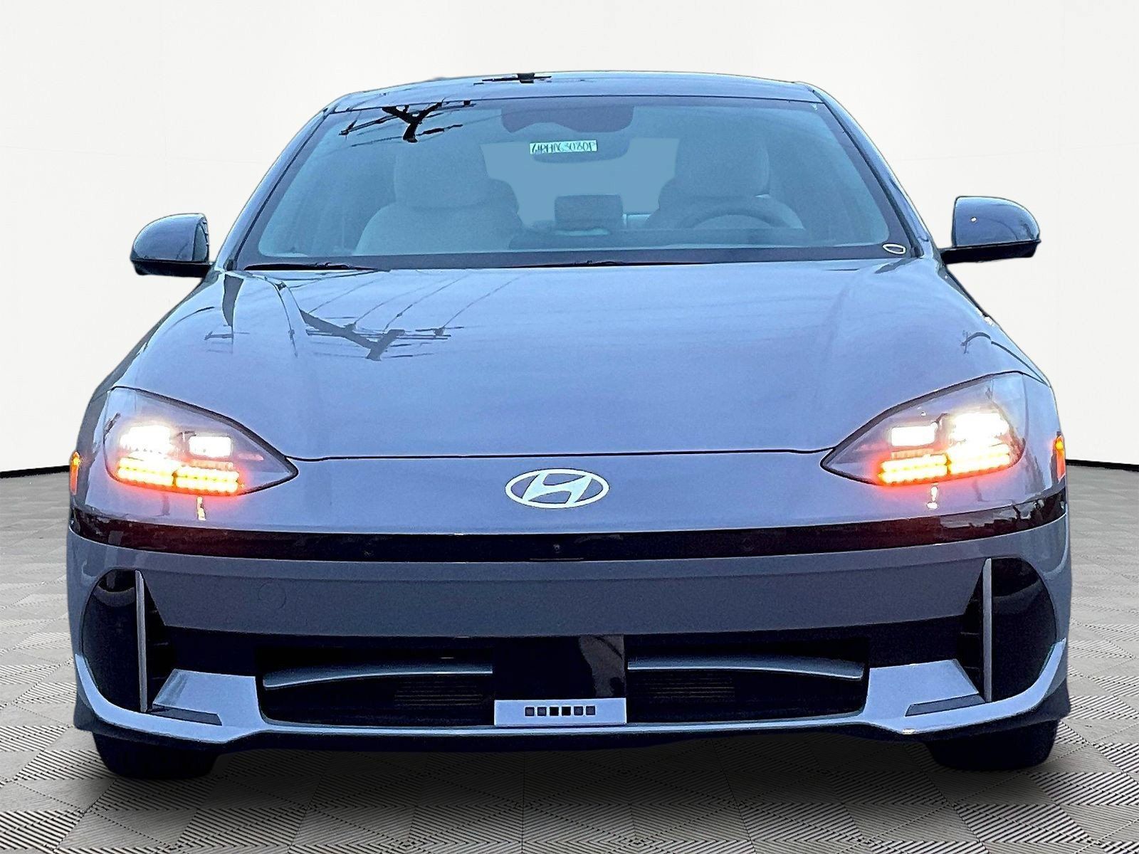 Used 2024 Hyundai Ioniq 6 Limited AWD/4WD image 2