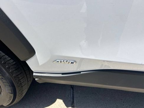 Used 2025 Toyota RAV4 XLE AWD/4WD image 3