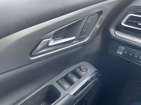 New 2026 Chevrolet Traverse LT image 26