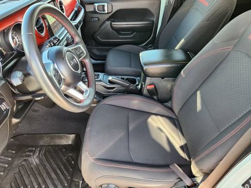 Used 2023 Jeep Wrangler Unlimited Rubicon AWD/4WD image 11