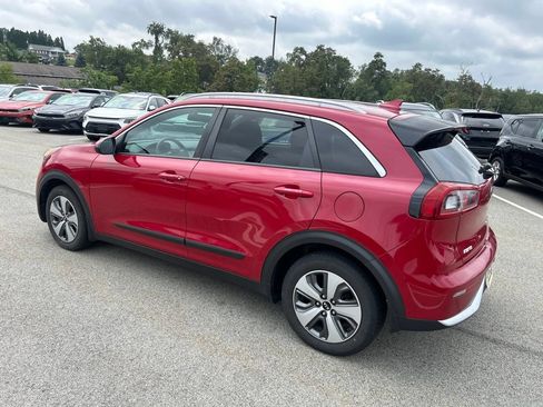 Used 2018 Kia Niro LX FWD image 4