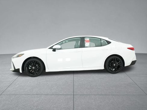 Used 2025 Toyota Camry SE w/ Multimedia Upgrade Package FWD image 23