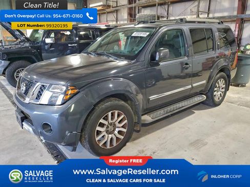 Used 2011 Nissan Pathfinder LE image 1