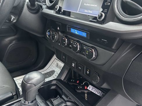 Used 2023 Toyota Tacoma TRD Off-Road image 12