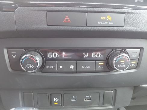 Used 2022 Nissan Frontier SV w/ Technology Package RWD image 24