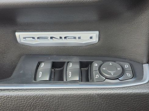 Used 2022 GMC Sierra 1500 Denali AWD/4WD image 28