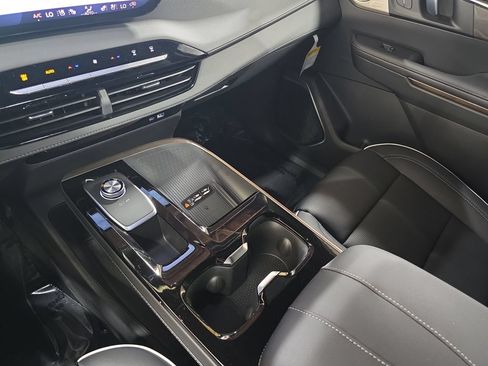 New 2026 Buick Enclave Avenir w/ Super Cruise Package AWD/4WD image 29