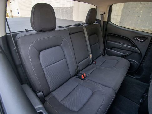 Used 2022 Chevrolet Colorado LT AWD/4WD image 18