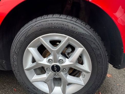 Certified 2023 Kia Soul LX w/ LX Technology Package image 8